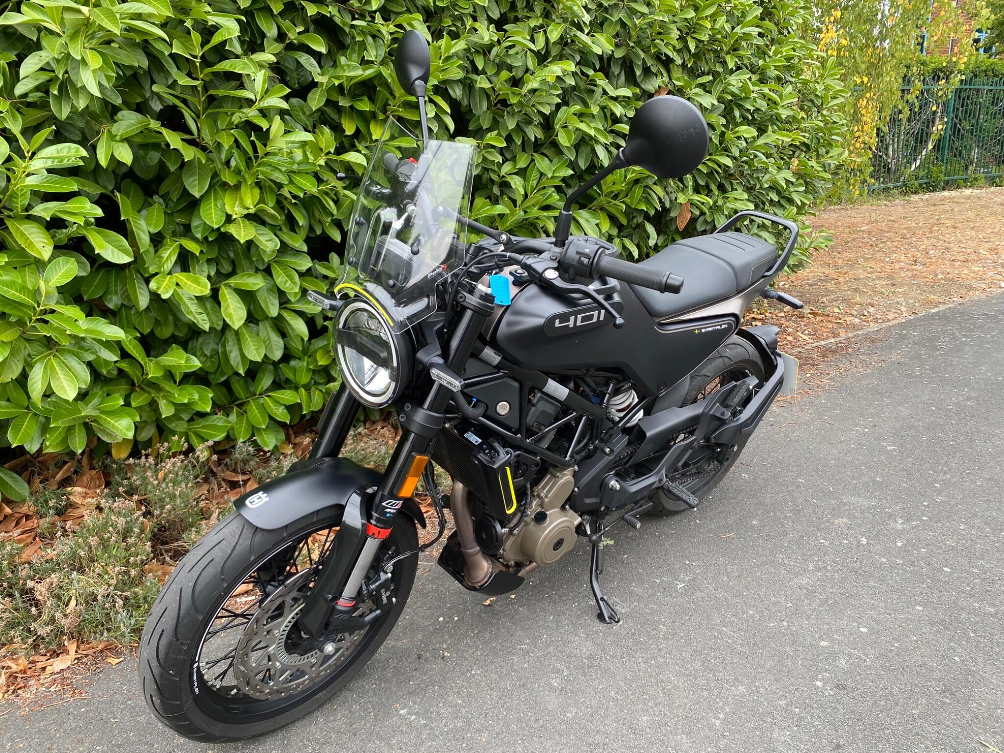2022 72 Reg Husqvarna Svartpilen 401